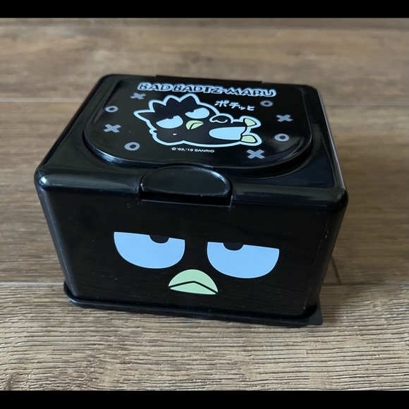 BATZ-MARU-Imported (NWT) Small Plastic Storage Container - Picture 1 of 13